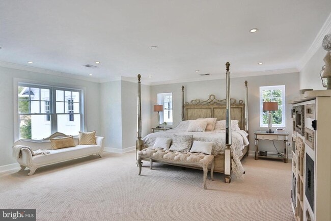 Building Photo - 6329 Linway Terrace