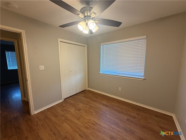 Building Photo - 2752 FM1044