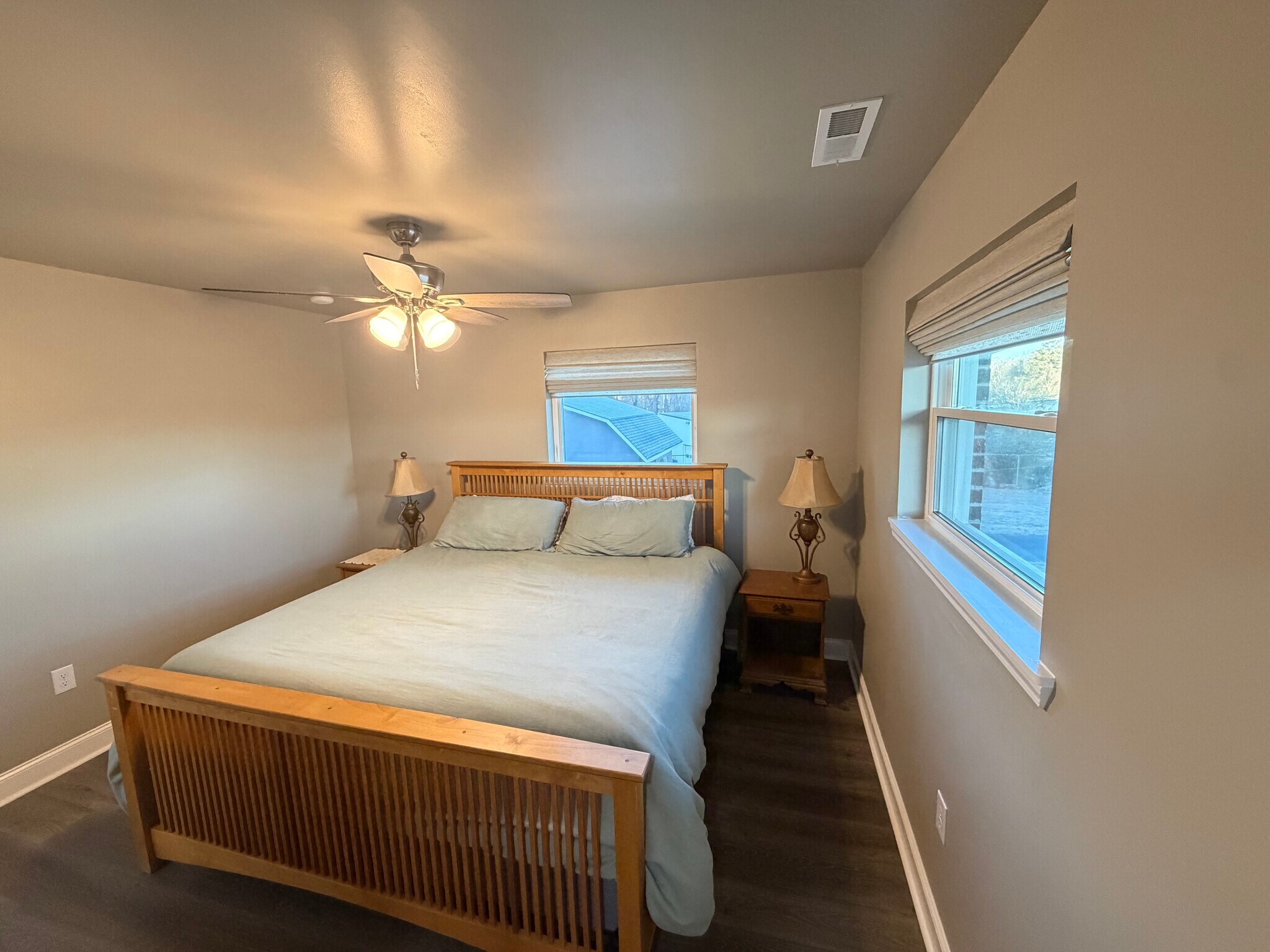 Building Photo - 10264 Pleasant View Dr