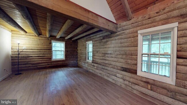 Building Photo - 412 Ole Dirt Rd