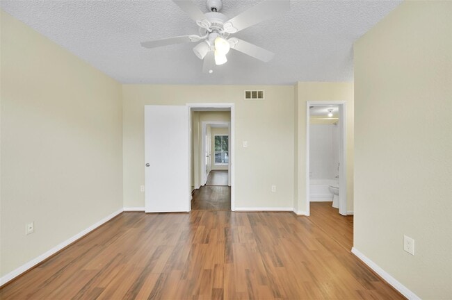 Building Photo - 250 El Dorado Blvd