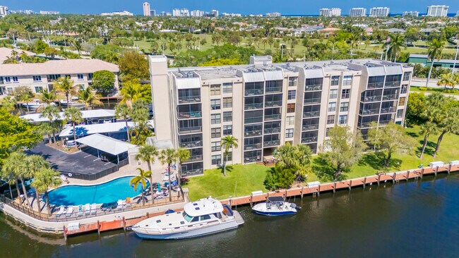 Building Photo - 22 Royal Palm Way