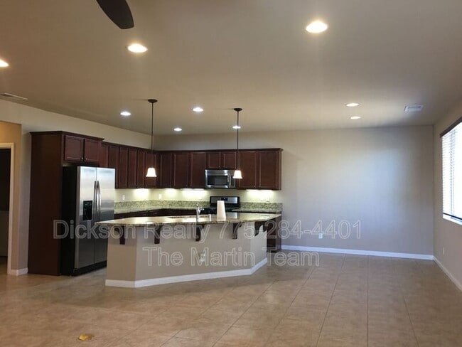 Building Photo - 522 San Carlos Dr