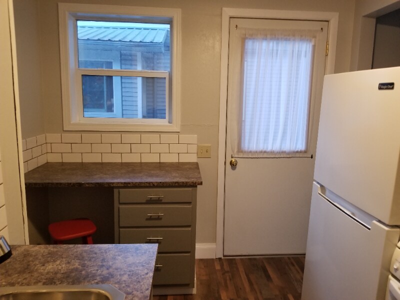 Building Photo - 220 E D St