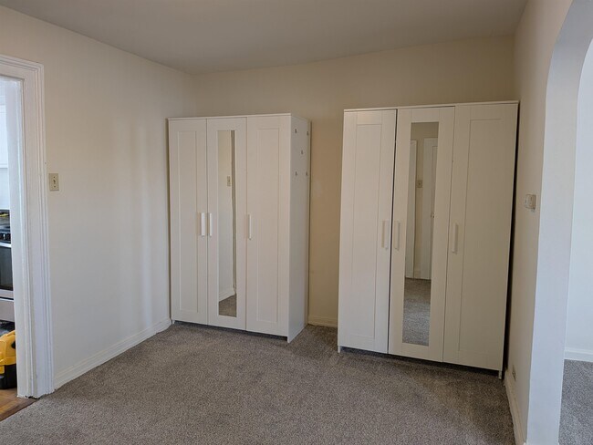 Building Photo - 272 3rd St