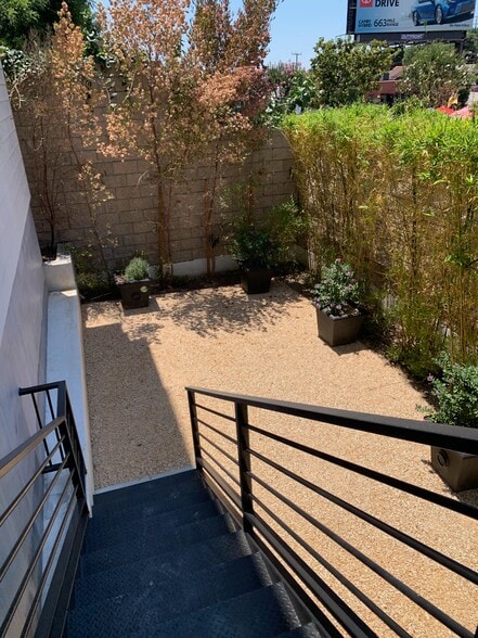 Private backyard area - 1933 Griffith Park Blvd