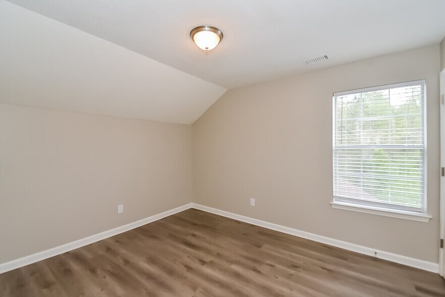 Building Photo - 1376 Camrose Ct
