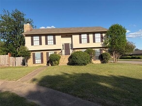 Building Photo - 7302 Elderberry Cir