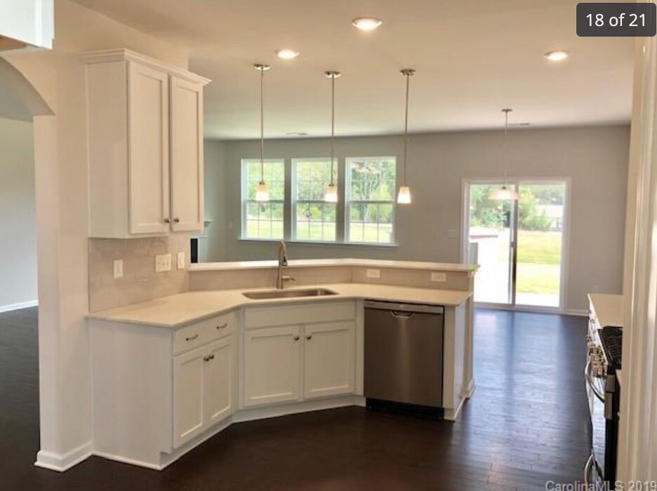 Building Photo - 2230 Killian Creek Dr