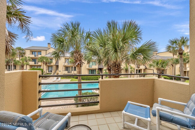 Building Photo - 810 Spinnakers Reach Dr