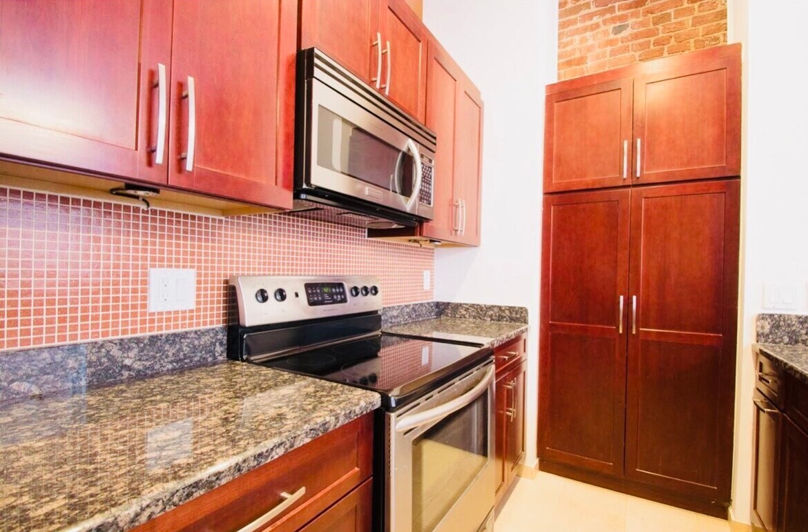 Building Photo - 12 S Letitia St