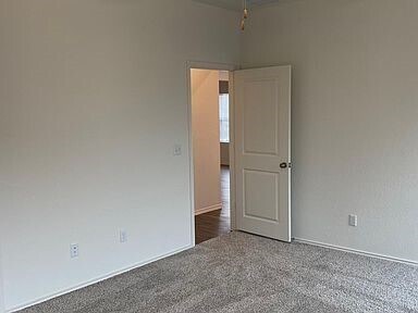 Building Photo - 340 Escondido Cir