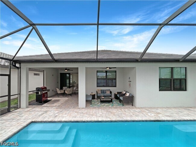 Building Photo - 2057 Yellowfin Cir