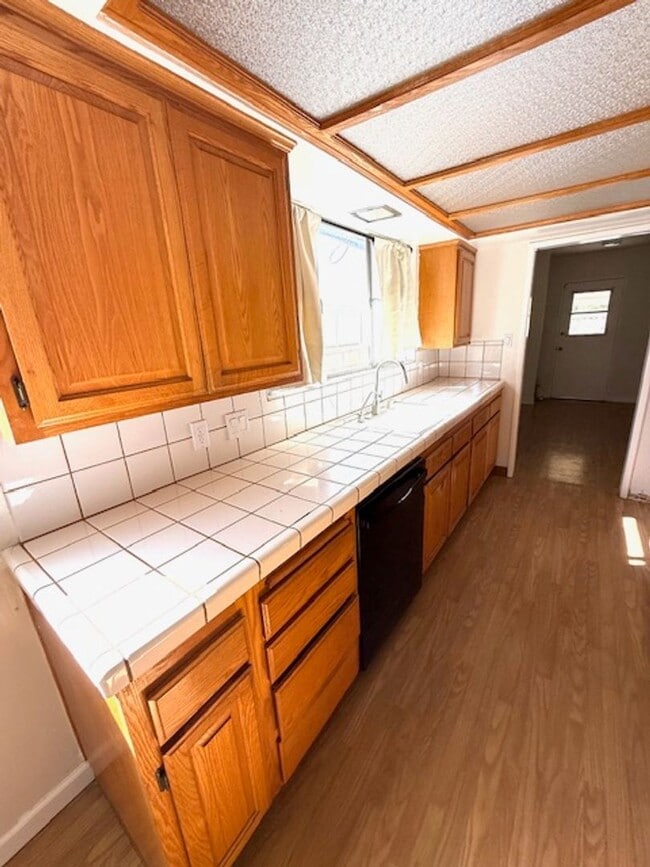 Building Photo - **LA MIRADA** Beautifully Maintained 3-Bed...