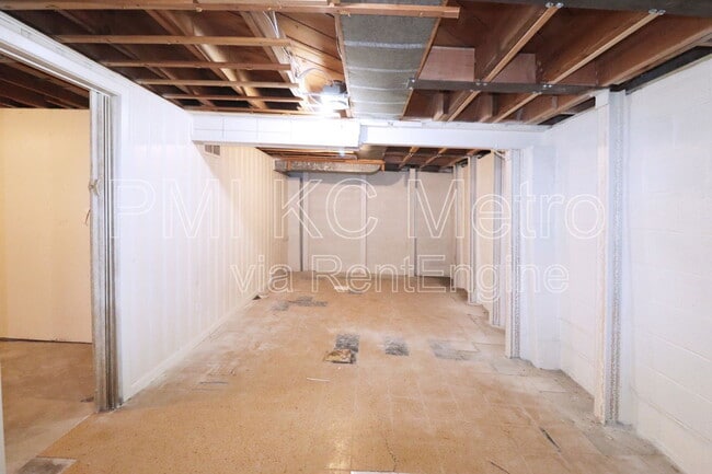 Building Photo - 7804 Tomahawk Rd
