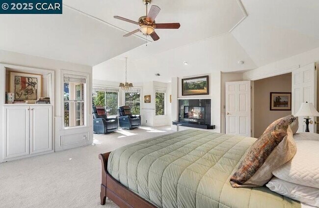 Building Photo - 3109 Stonegate Dr