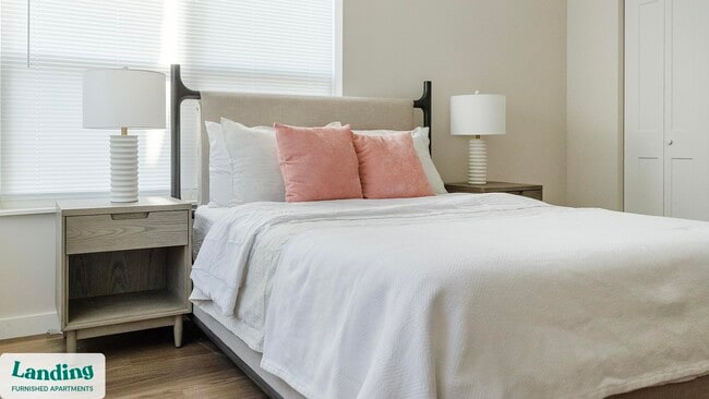 Building Photo - 9906 Runway Dr