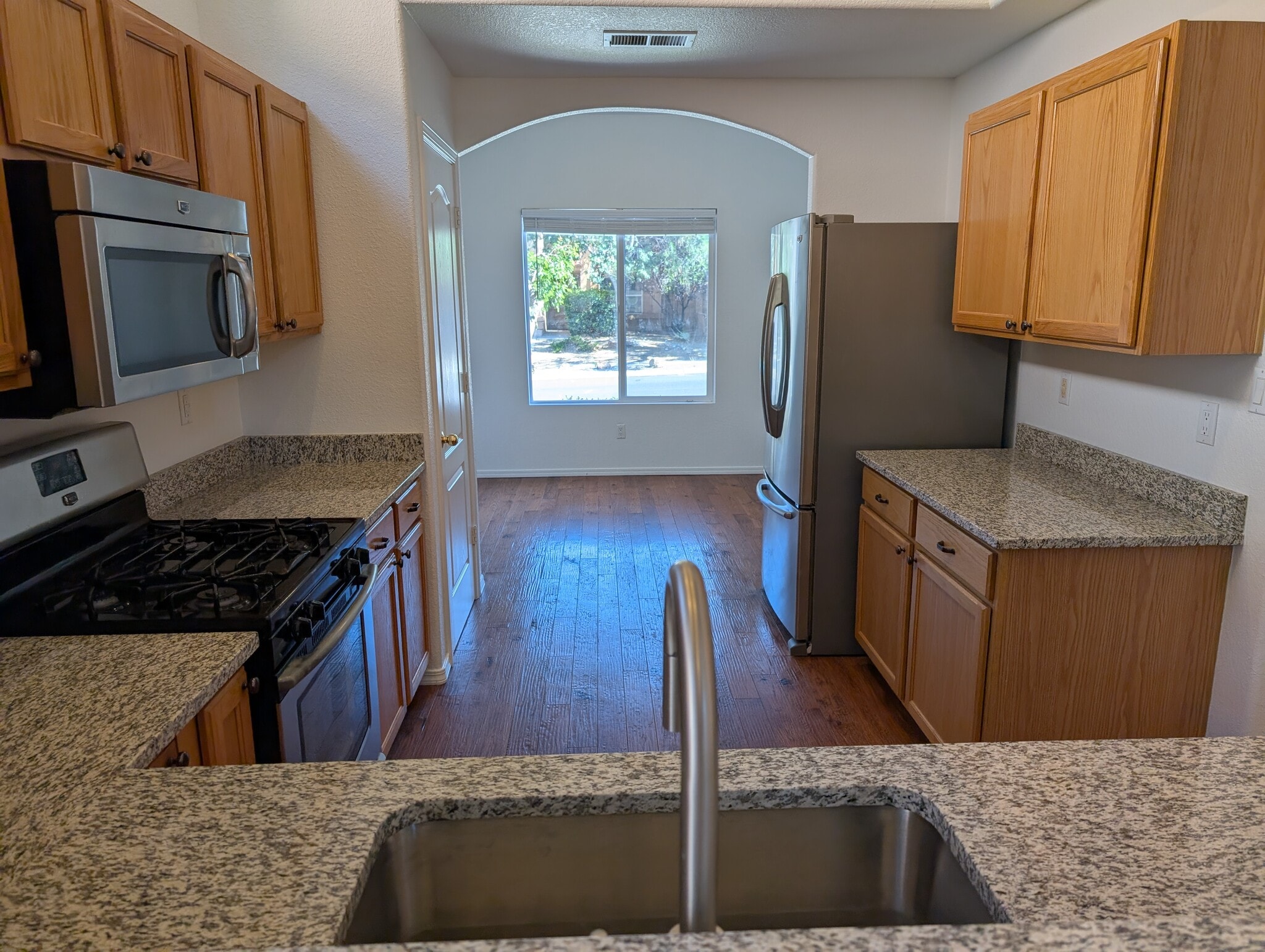Building Photo - 7312 Desert Eagle Rd NE
