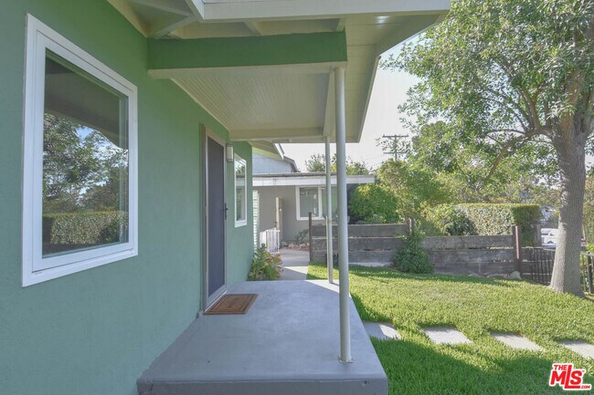 Building Photo - 2657-2657 Piedmont Ave