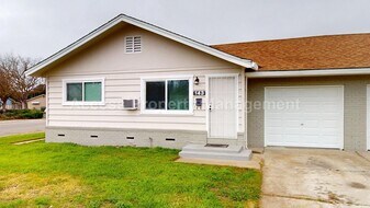 Building Photo - 143 Marilyn Ave