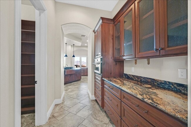 Building Photo - Custom Luxury Home with Strip and Mountain Views!