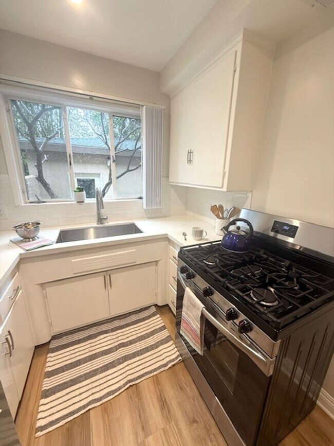 Building Photo - Milan Apartments