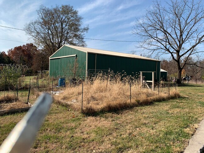 Building Photo - 5731 S Bearfield Rd