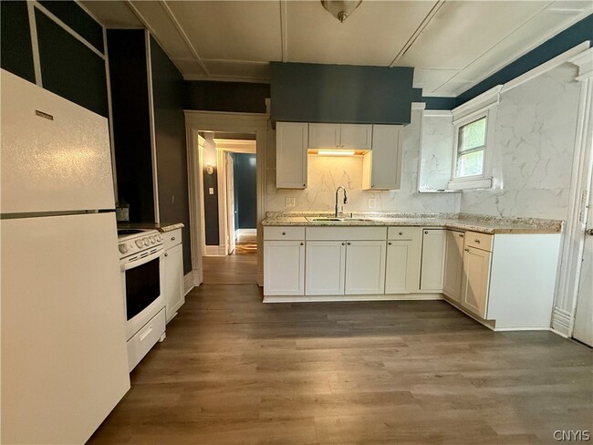 Building Photo - 78 Chedell Pl