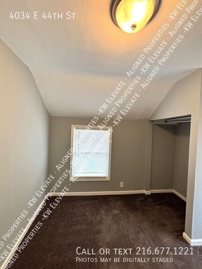 Building Photo - 4034 E 44th St