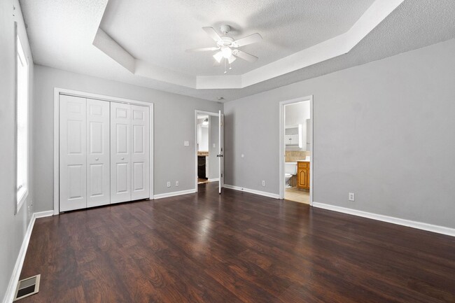 Building Photo - Updated Three Bedroom Ranch!