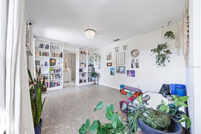 Building Photo - 3301 W Morrison Ave