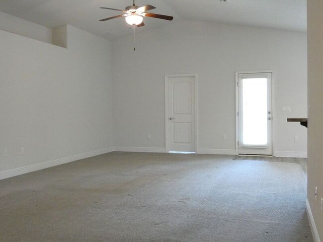 Building Photo - 4117 Hazelhurst Dr