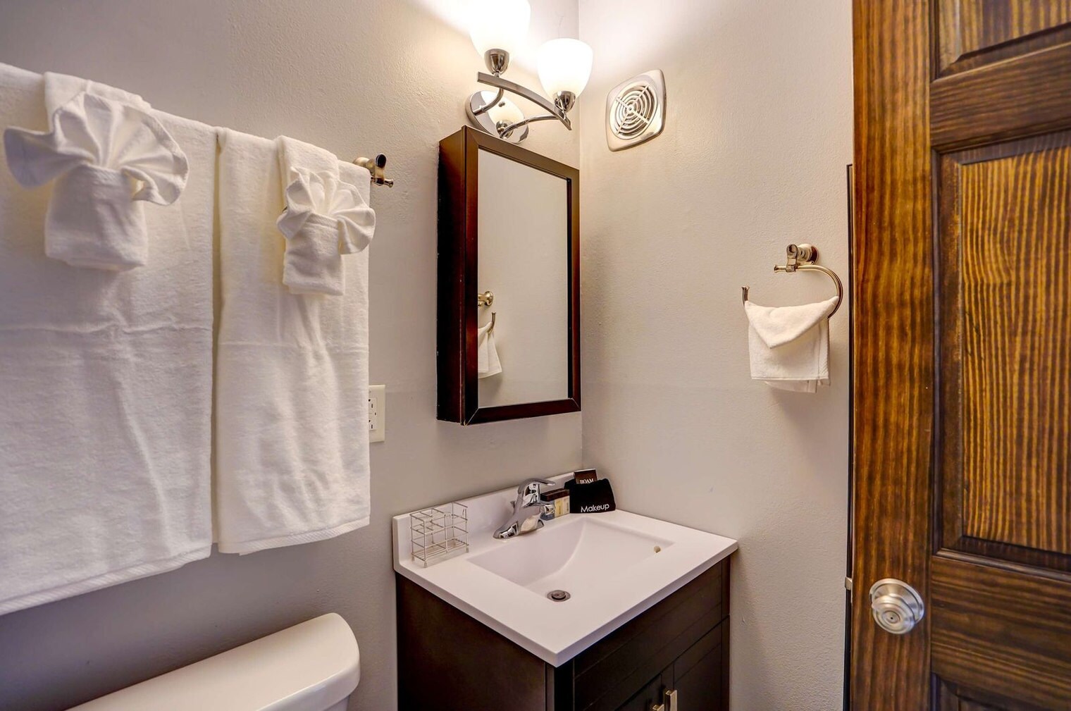 Building Photo - 407 S 94th Pl