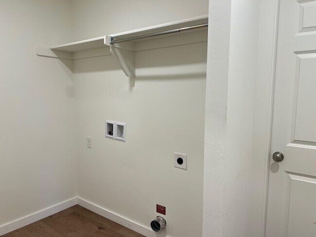 Building Photo - 1732 SE 20th St