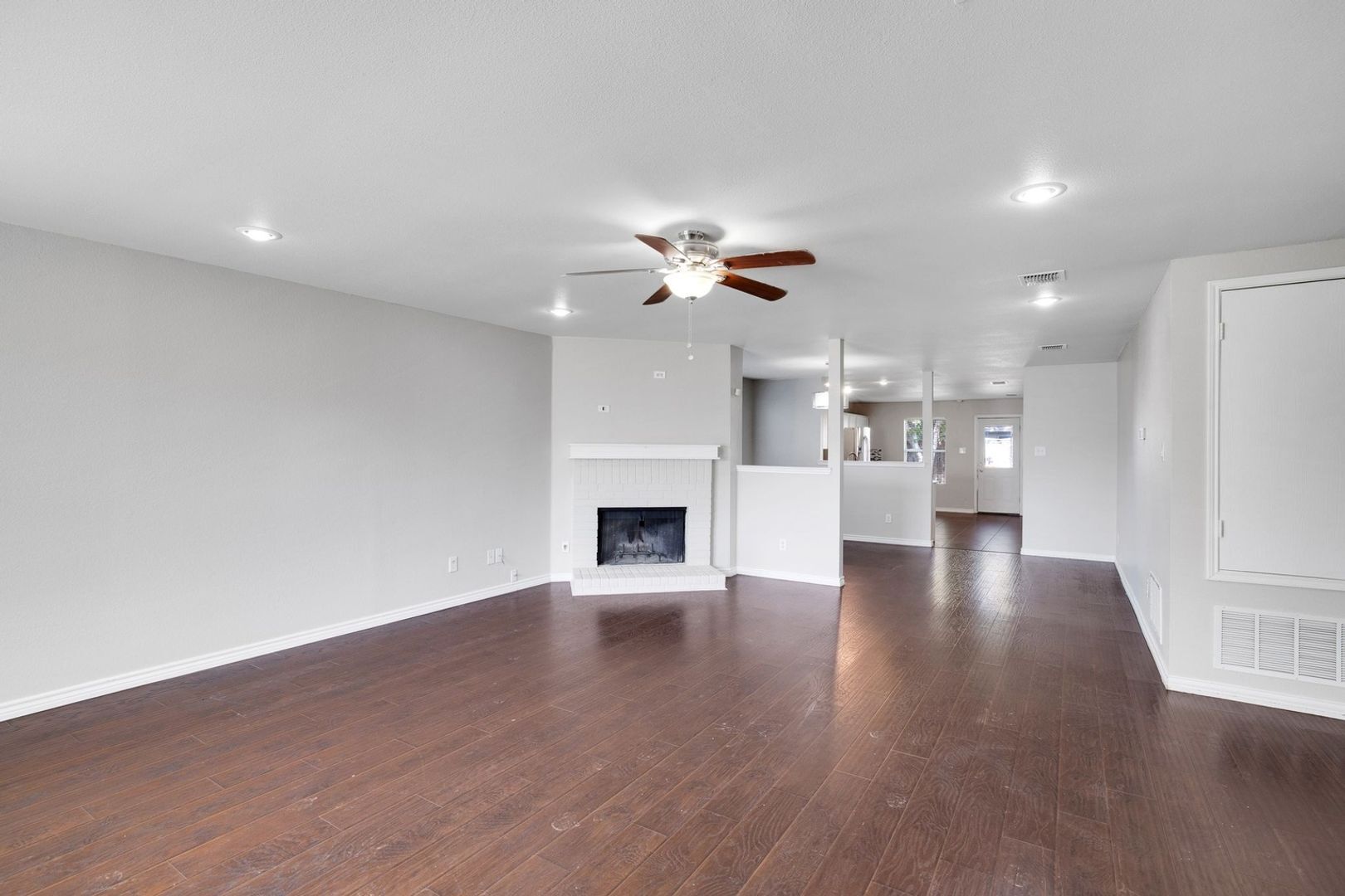 Building Photo - 2708 Bur Oak Dr