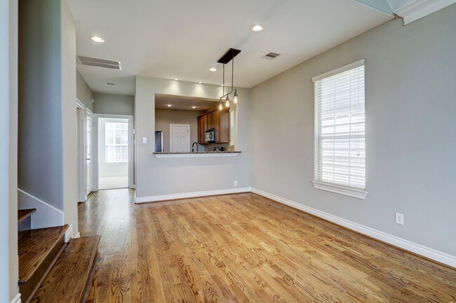 Living Room - 3542 Cline St