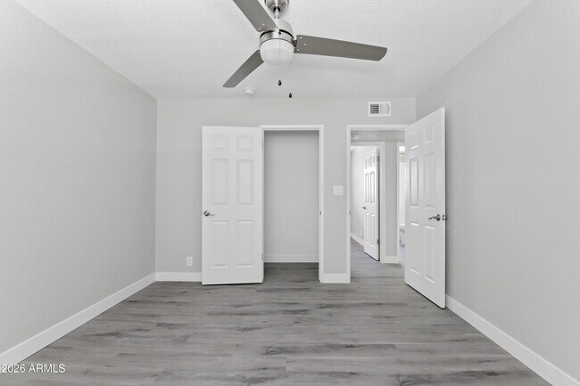 Building Photo - 35 W Medlock Dr