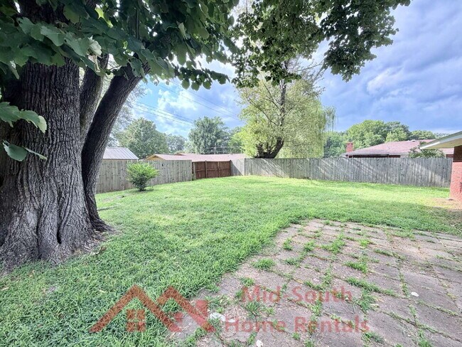 Building Photo - 3831 Hermitage Dr