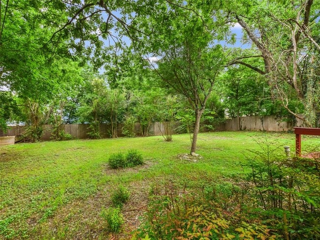 Building Photo - 8711 Bridgeport Dr