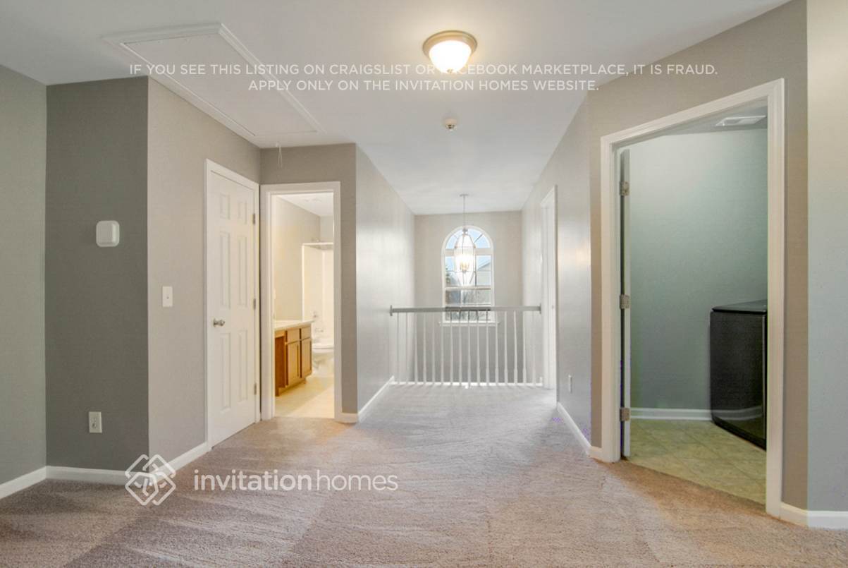 Building Photo - 5305 Heather Ridge Ln