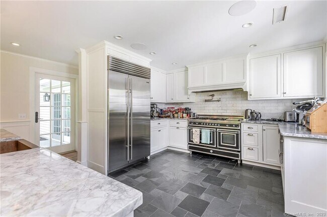 Building Photo - 90 Sharon Mountain Rd