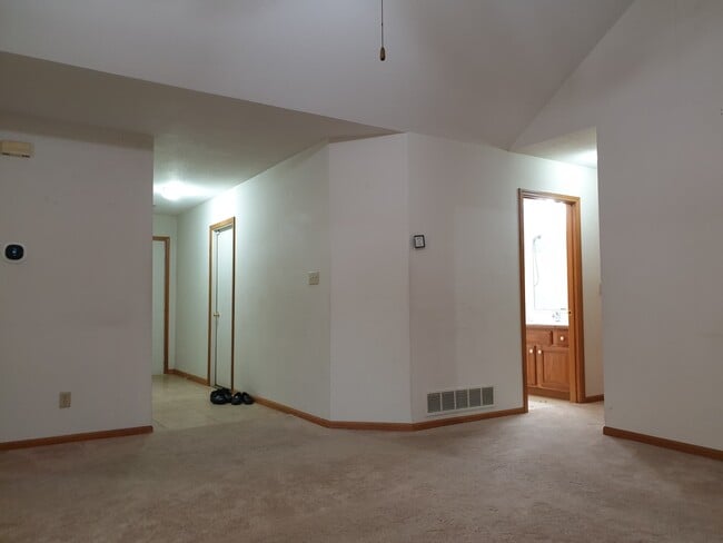 Building Photo - 2811 Winterbrook Cir