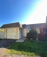 Building Photo - 1657 Gault Way