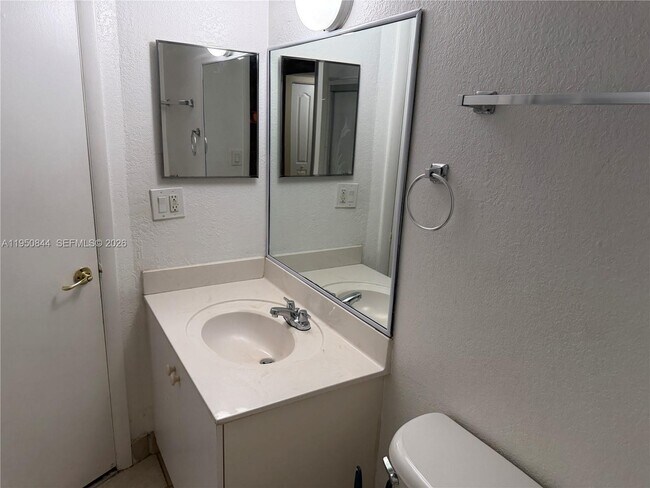 Building Photo - 4235 N University Dr