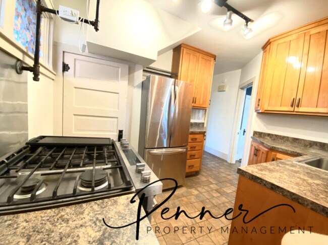 Building Photo - 127 E Kansas Ave