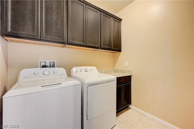 Building Photo - 6173 Barby Cove St