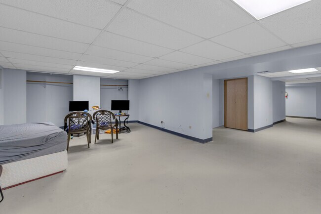 Building Photo - 7736 W 157th Pl