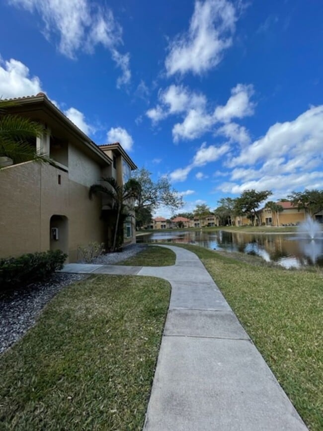 Primary Photo - Palm Lakes Condominium