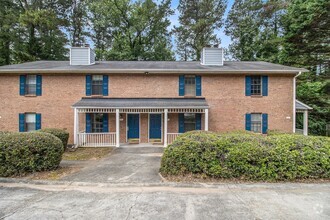Building Photo - 2BR/1.5BA Close to Downtown Snellville!