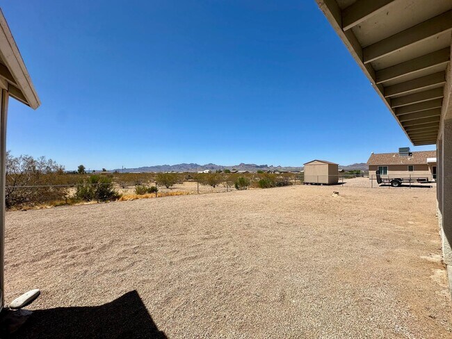 Building Photo - 6582 W Hershey Wy
